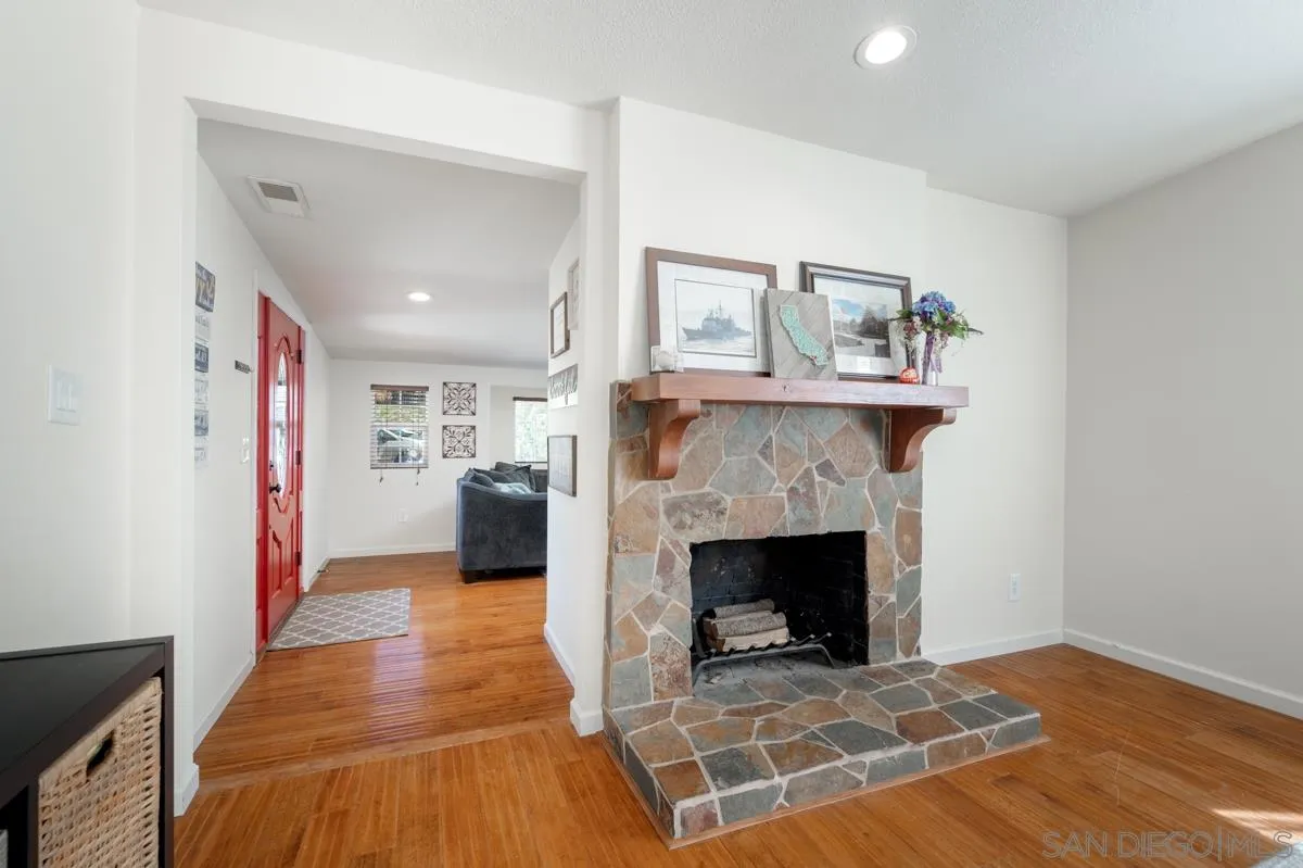 9216 Northcote Road Santee, CA 92071 - Photo 8 of 27 Gallery Image 8