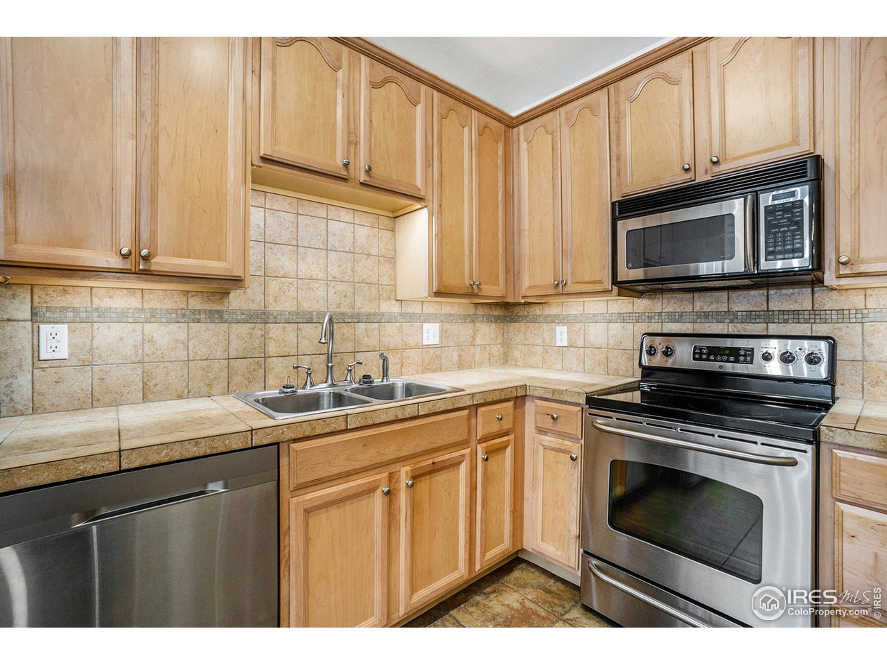 2133 Krisron Road, Unit E103 Fort Collins, CO 80525 - Photo 8 of 26 Gallery Image 8