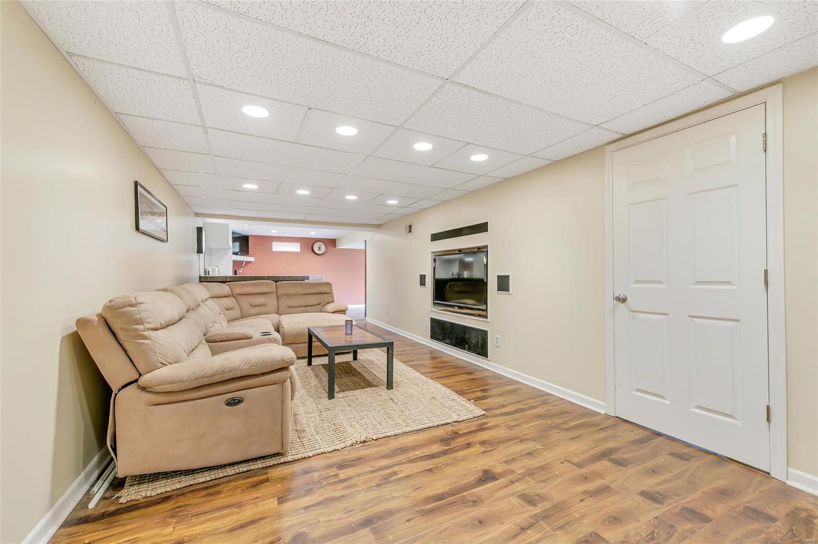 2269 Wincanton Road St. Louis, MO 63129 - Photo 14 of 22 Gallery Image 14