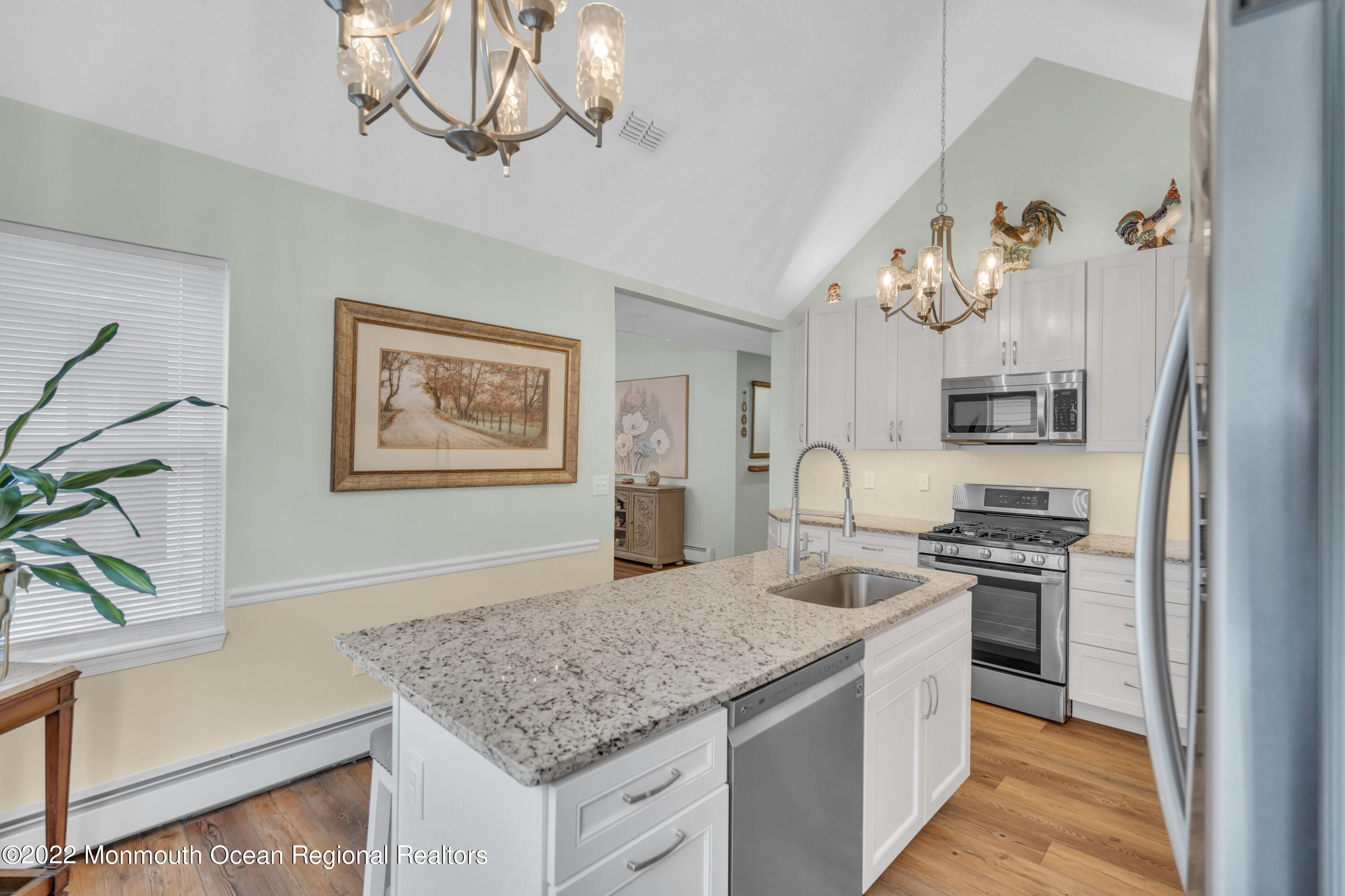 15 Newport Road Manahawkin, NJ 08050 - Photo 9 of 29 013_dsc03863