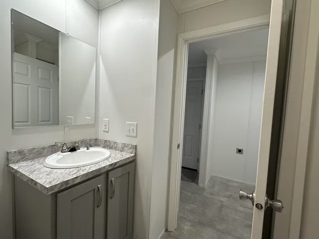 $160,000 | 40 Pinyon Place, Londonderry, NH 03038