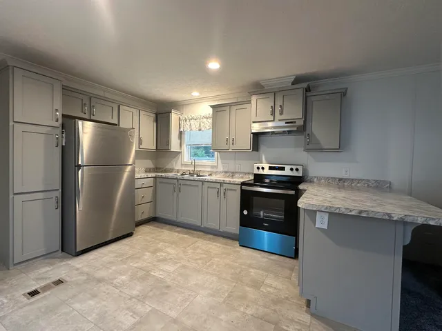 $160,000 | 40 Pinyon Place, Londonderry, NH 03038