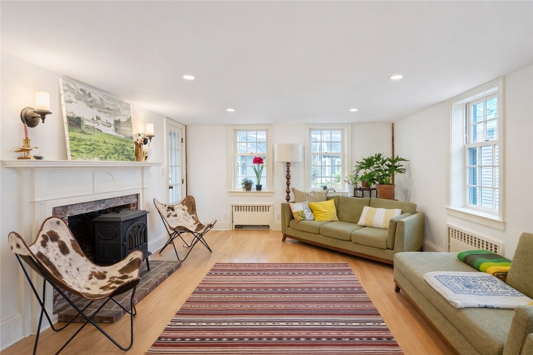 2678 East Main Road Portsmouth, RI 02871 - Photo 3 of 21