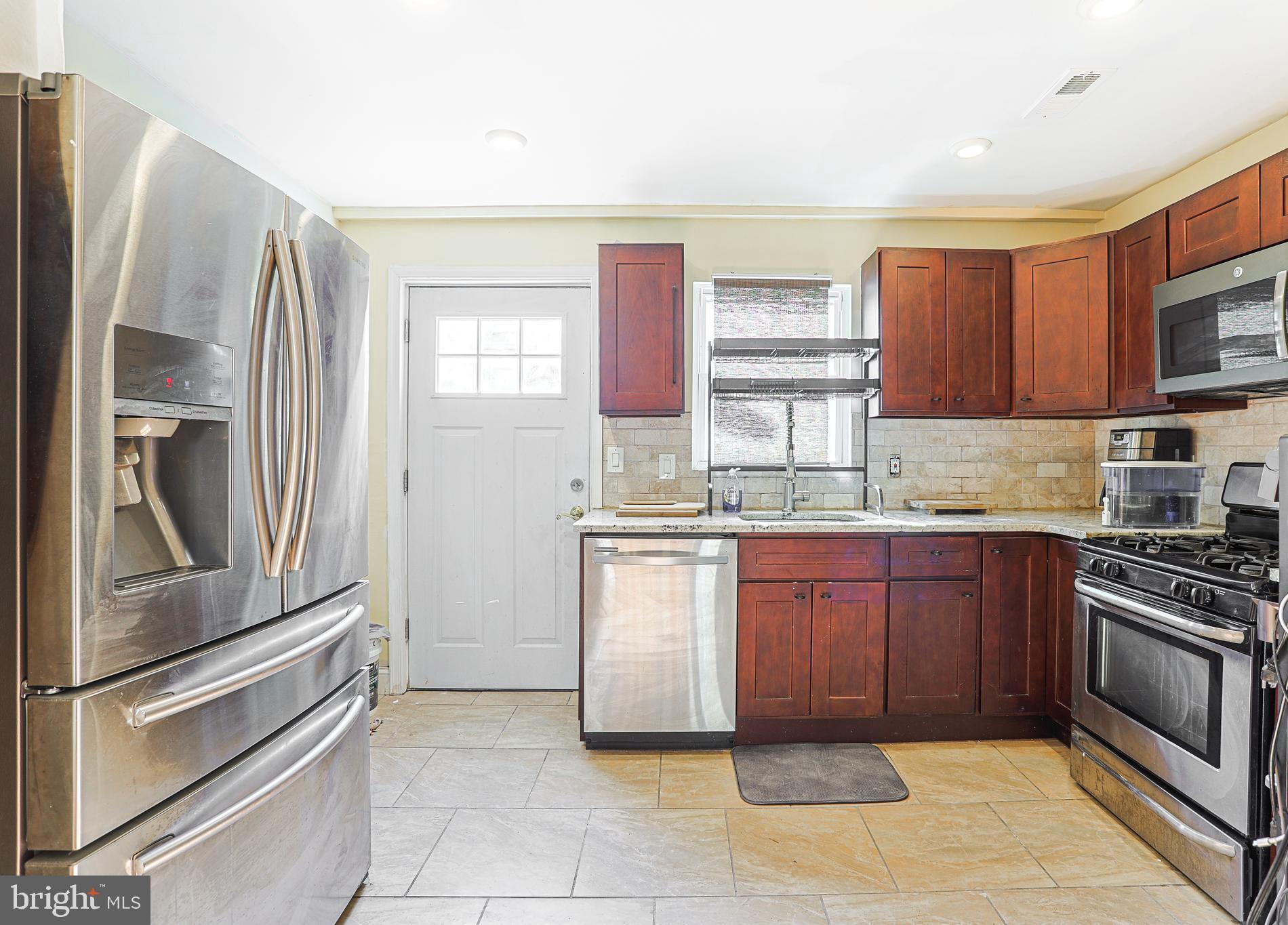 2338 Cross Street Philadelphia, PA 19146 - Photo 11 of 25