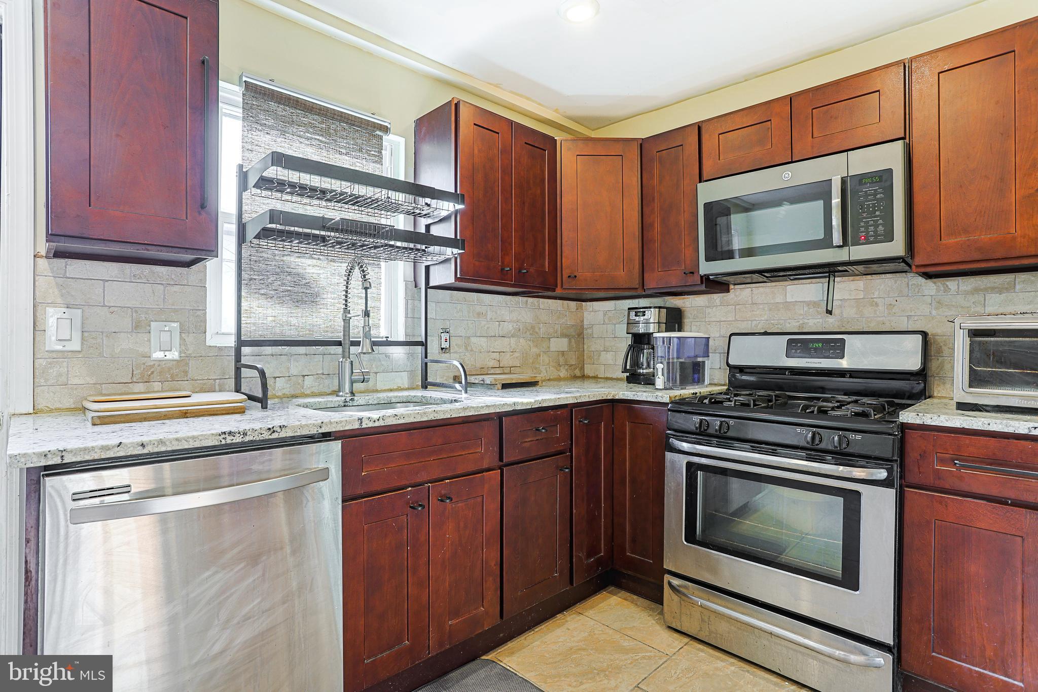 2338 Cross Street Philadelphia, PA 19146 - Photo 12 of 25