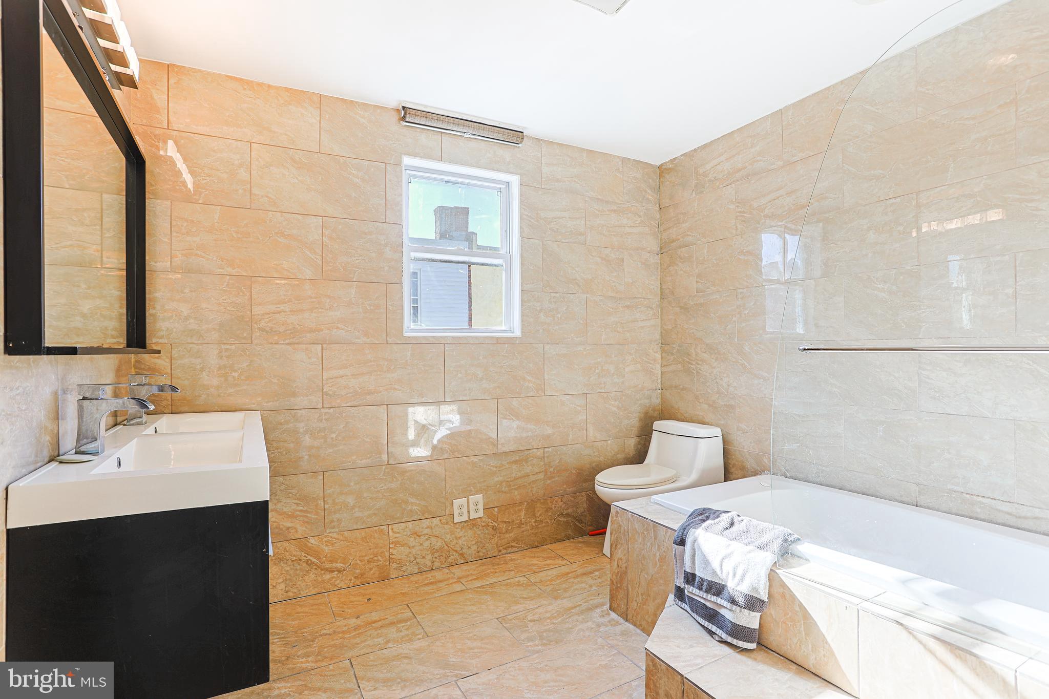 2338 Cross Street Philadelphia, PA 19146 - Photo 16 of 25