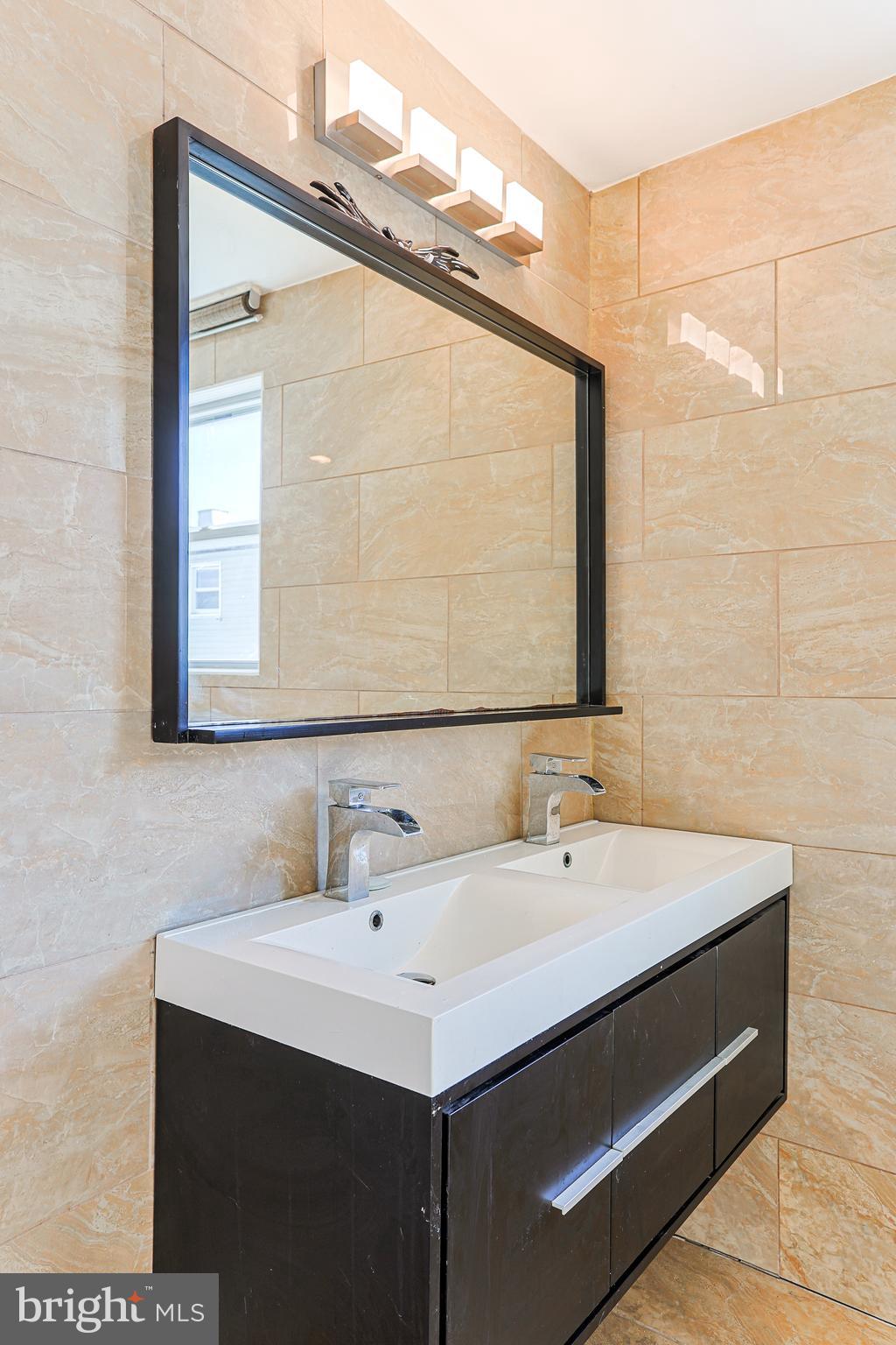 2338 Cross Street Philadelphia, PA 19146 - Photo 18 of 25