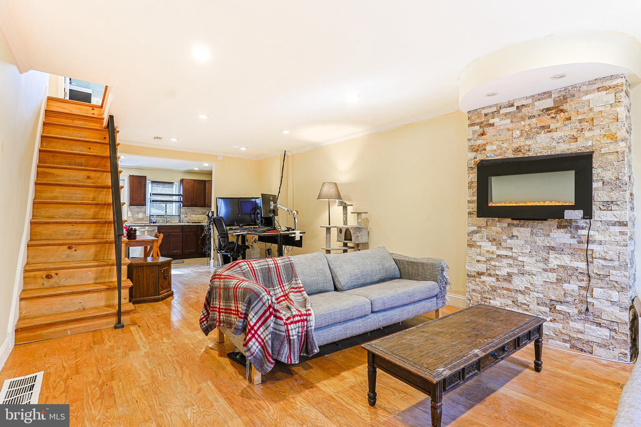 2338 Cross Street Philadelphia, PA 19146 - Photo 5 of 25