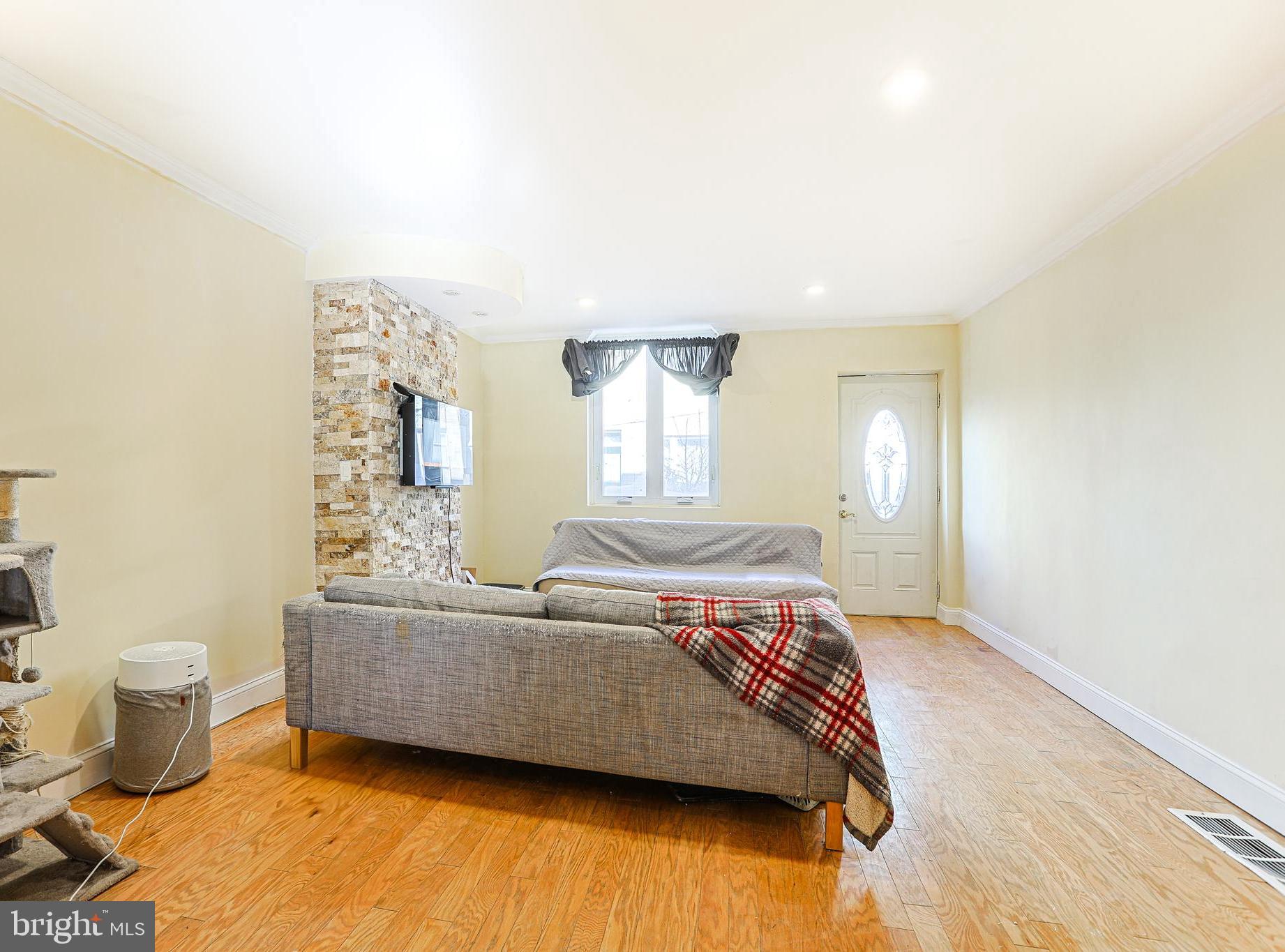 2338 Cross Street Philadelphia, PA 19146 - Photo 7 of 25