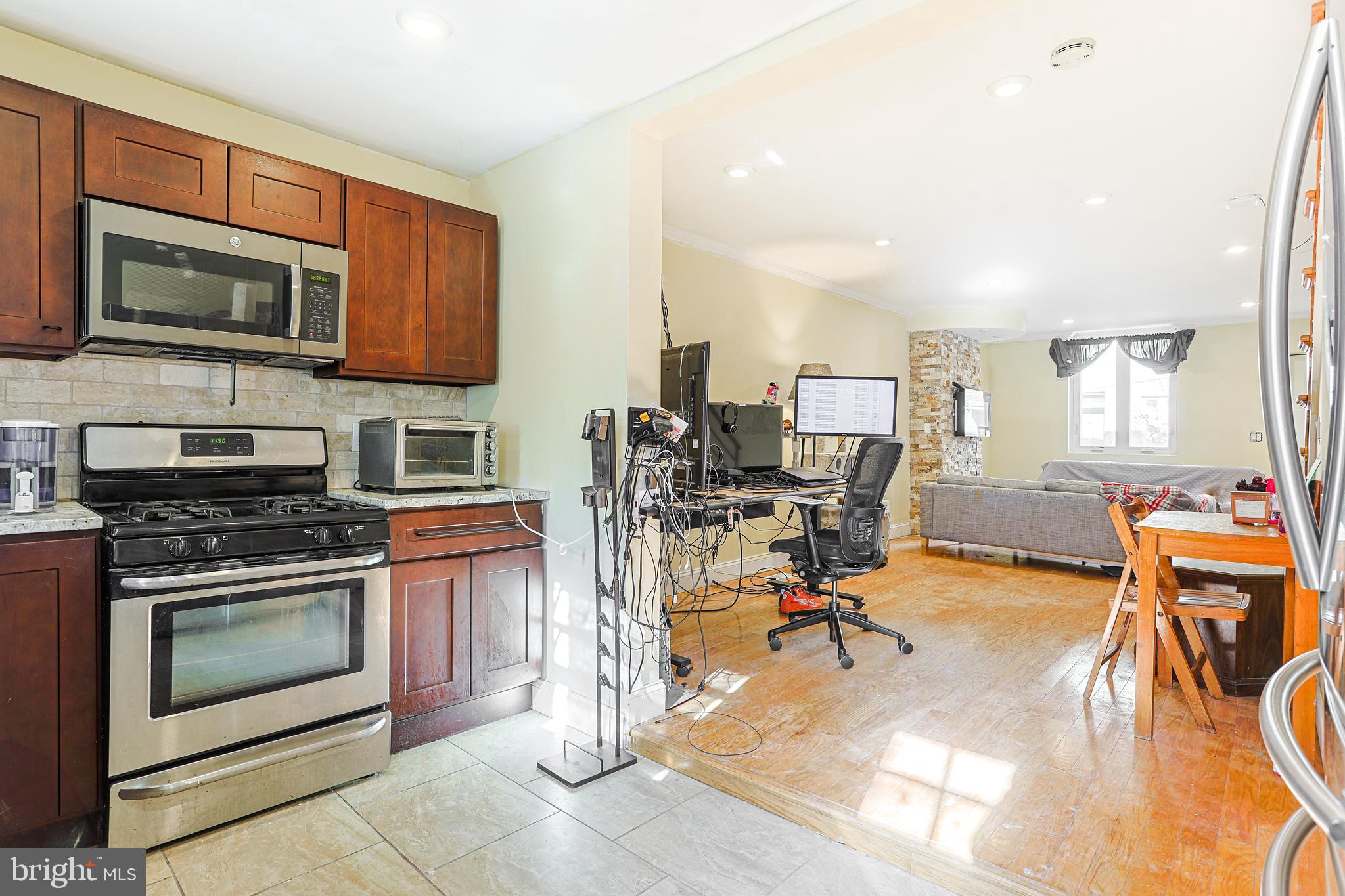 2338 Cross Street Philadelphia, PA 19146 - Photo 10 of 25