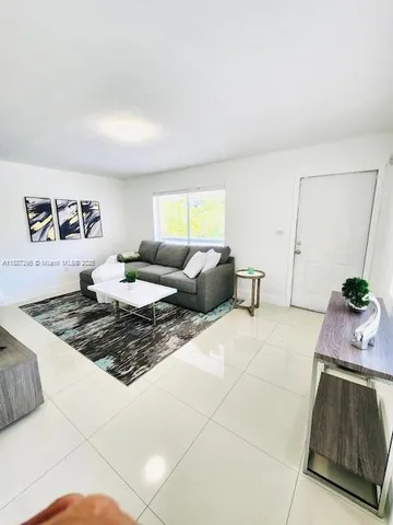 $2,600 | 1030 Northeast 80th Street, Unit 4, Miami, FL 33138