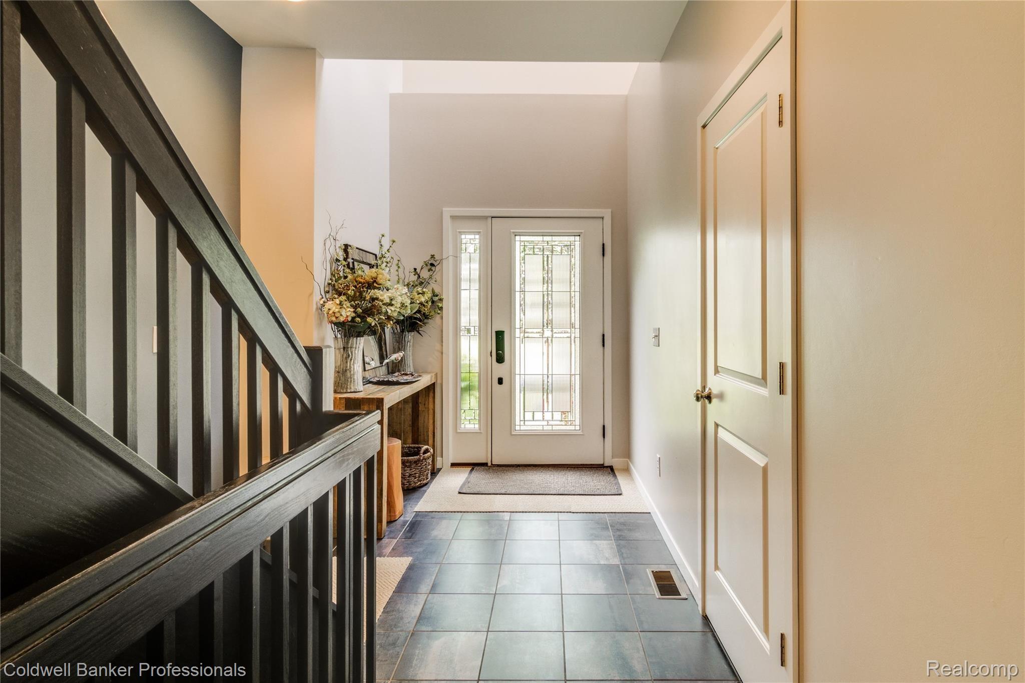225 Kingston Road Leonard, MI 48367 - Photo 7 of 44 Interiors (1 of 48).jpg