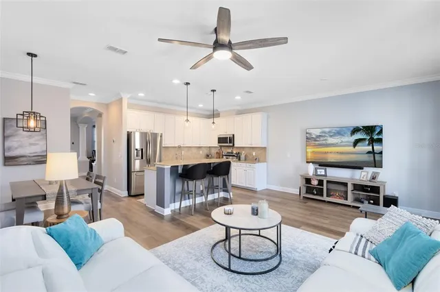 $384,900 | 463 Ellis Square Court, Sanford, FL 32771