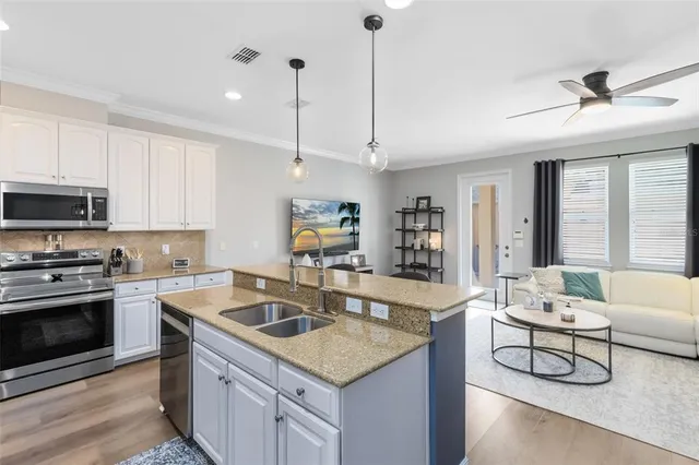 $384,900 | 463 Ellis Square Court, Sanford, FL 32771