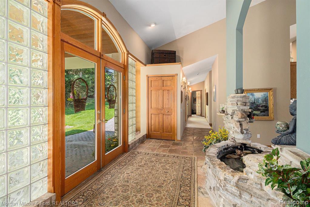 7979 Foster Road Clarkston, MI 48346 - Photo 4 of 45