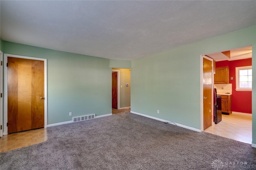 860 Peach Orchard Road Kettering, OH 45419 - Photo 13 of 43
