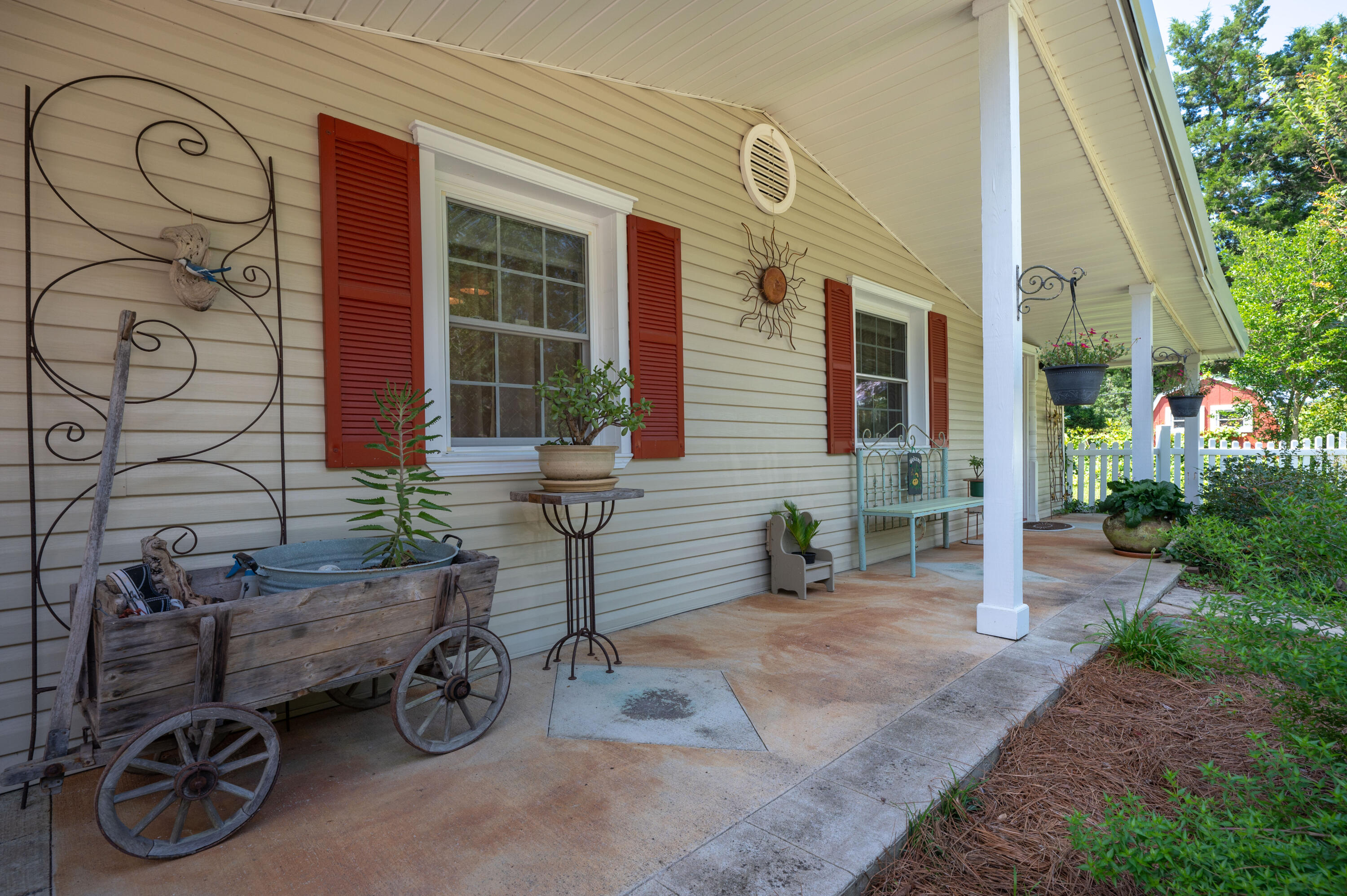923 Satsuma Road Niceville, FL 32578 - Photo 6 of 52 923 Satsuma Rd-Niceville-10