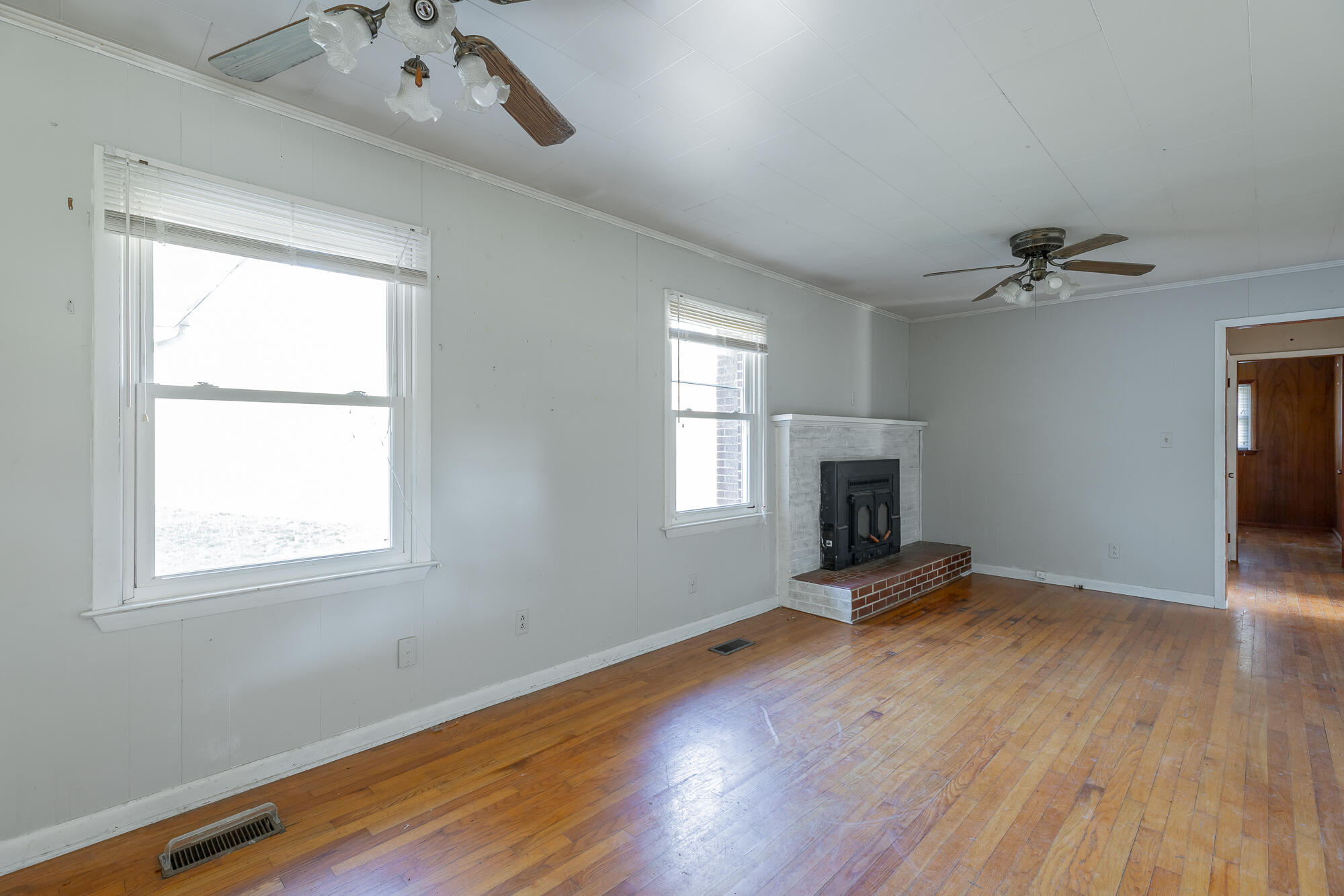 756 Blythes Ferry Road Dayton, TN 37321 - Photo 8 of 26 Kitchen open to living area
