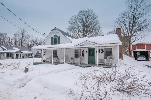 $380,000 | 34 Main Street, Wardsboro, VT 05355