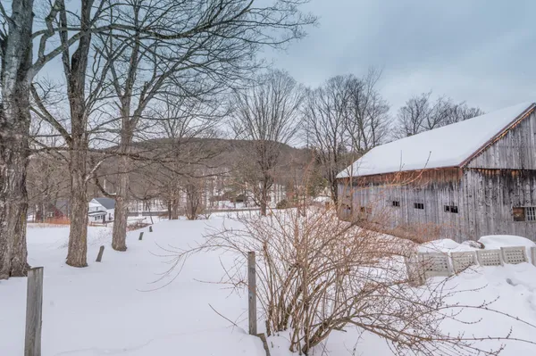 $380,000 | 34 Main Street, Wardsboro, VT 05355