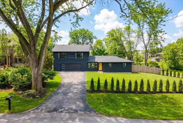 $995,000 | 8122 Fairmount Avenue, Downers Grove, IL 60516