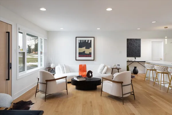 $995,000 | 8122 Fairmount Avenue, Downers Grove, IL 60516