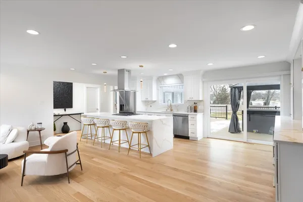 $995,000 | 8122 Fairmount Avenue, Downers Grove, IL 60516