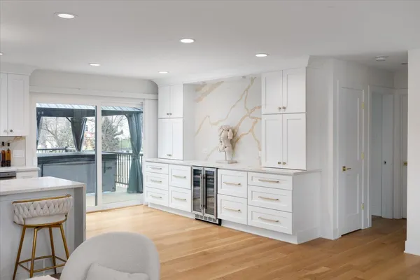 $995,000 | 8122 Fairmount Avenue, Downers Grove, IL 60516