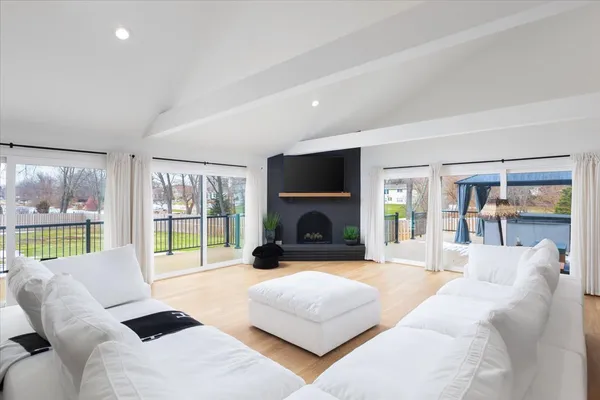 $995,000 | 8122 Fairmount Avenue, Downers Grove, IL 60516