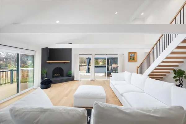 $995,000 | 8122 Fairmount Avenue, Downers Grove, IL 60516