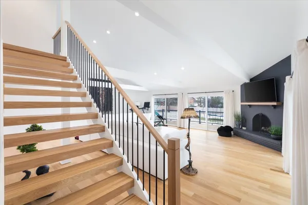 $995,000 | 8122 Fairmount Avenue, Downers Grove, IL 60516