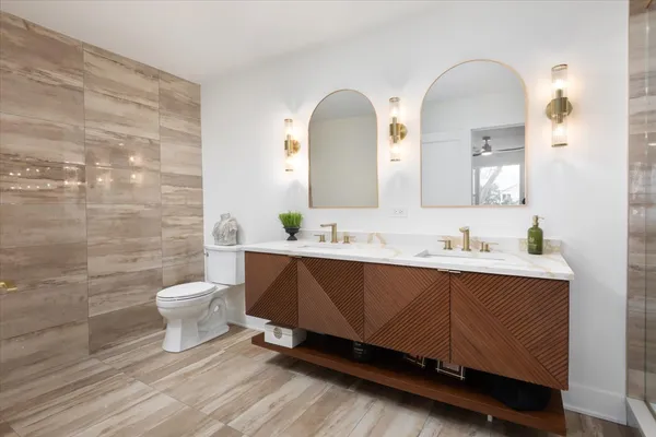 $995,000 | 8122 Fairmount Avenue, Downers Grove, IL 60516