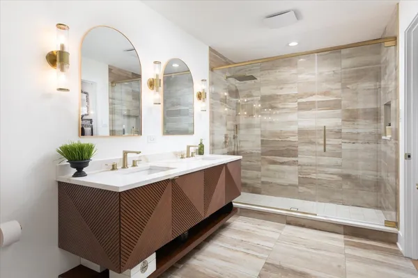 $995,000 | 8122 Fairmount Avenue, Downers Grove, IL 60516