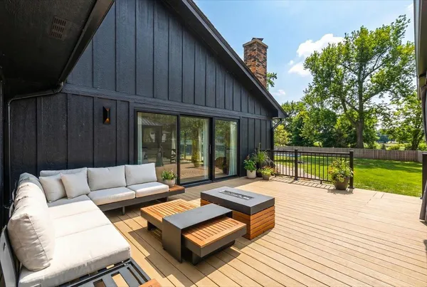 $995,000 | 8122 Fairmount Avenue, Downers Grove, IL 60516
