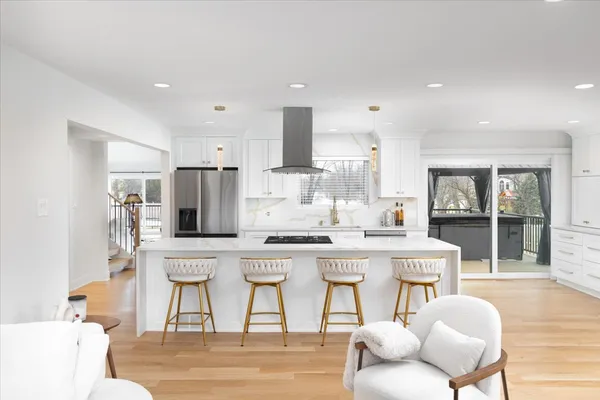 $995,000 | 8122 Fairmount Avenue, Downers Grove, IL 60516