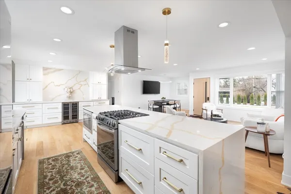$995,000 | 8122 Fairmount Avenue, Downers Grove, IL 60516