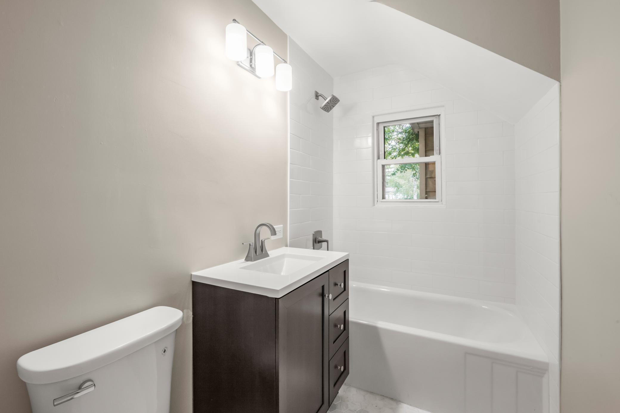 756 McKnight Road North Maplewood, MN 55119 - Photo 12 of 26 Gallery Image 12