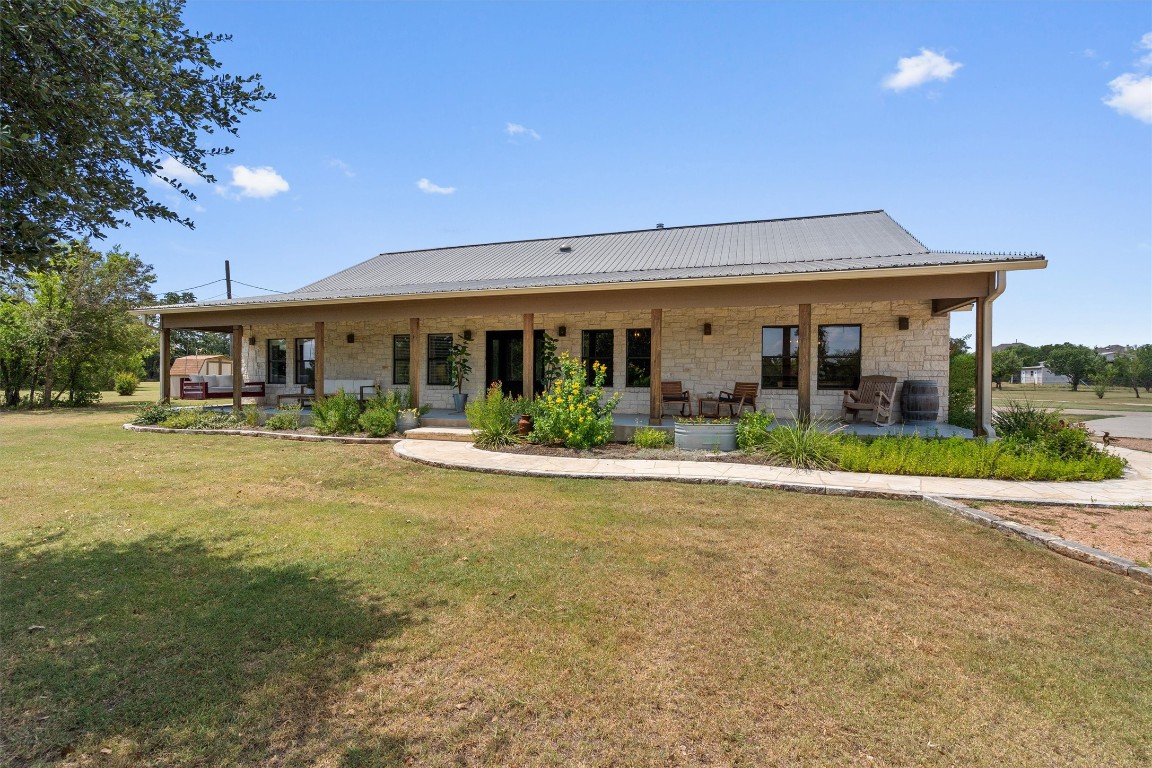 323 Patricia Road Georgetown, TX 78628 - Photo 3 of 40