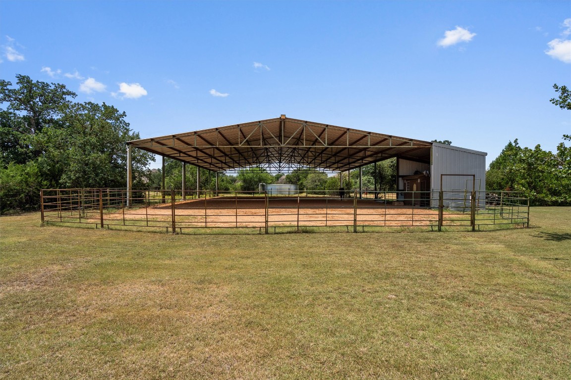 323 Patricia Road Georgetown, TX 78628 - Photo 7 of 40 a view of a basket ball ground