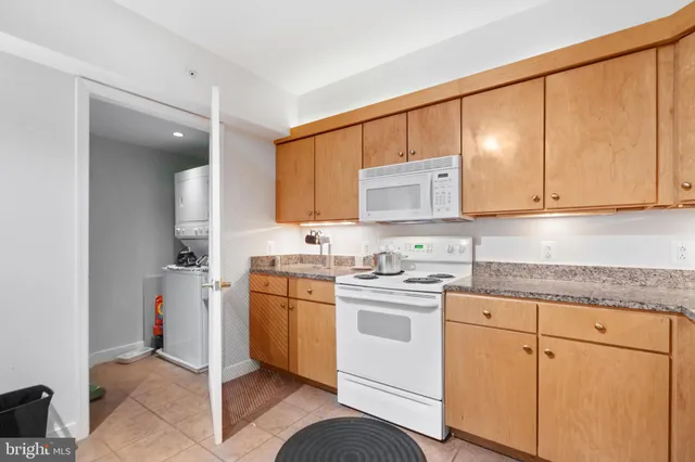 $2,400 | 616 E Street Northwest, Unit 304, Washington, DC 20004