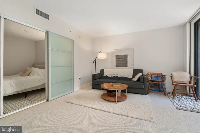 $2,400 | 616 E Street Northwest, Unit 304, Washington, DC 20004