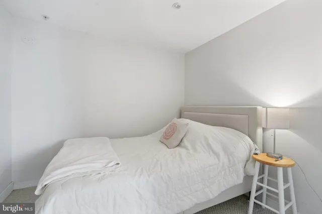 $2,400 | 616 E Street Northwest, Unit 304, Washington, DC 20004