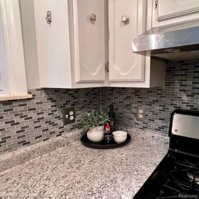 1217 Oakcrest Road Howell, MI 48843 - Photo 10 of 36