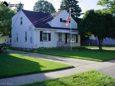 1392 Sunset Road Cleveland, OH 44124 - Photo 1 of 1