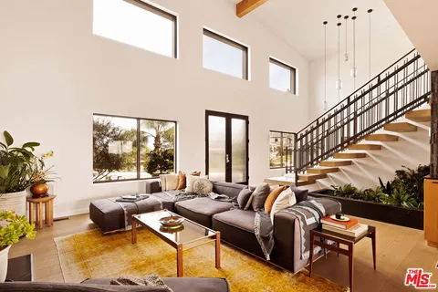 $2,988,000 | 105 Sequoia Drive, Pasadena, CA 91105