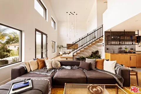 $2,988,000 | 105 Sequoia Drive, Pasadena, CA 91105