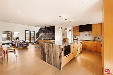 $2,988,000 | 105 Sequoia Drive, Pasadena, CA 91105