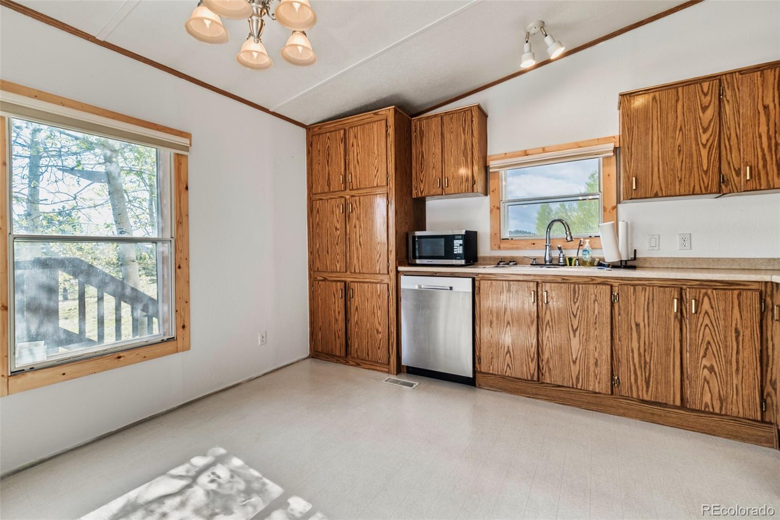 152 Wagon Wheel Road Hartsel, CO 80449 - Photo 22 of 40 Gallery Image 22