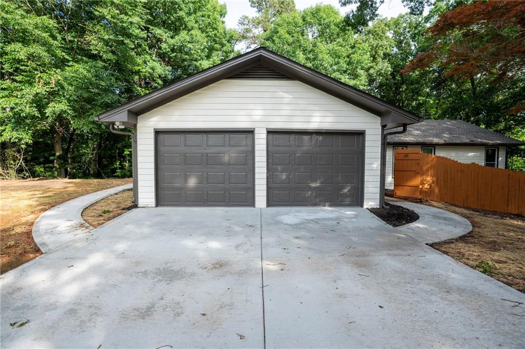 2154 Pond Road Duluth, GA 30096 - Photo 4 of 37