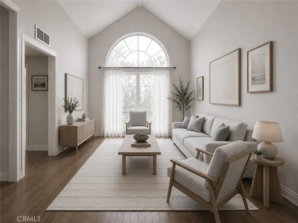 $400,000 | 5620 Yolanda Avenue, Unit 213, Tarzana, CA 91356